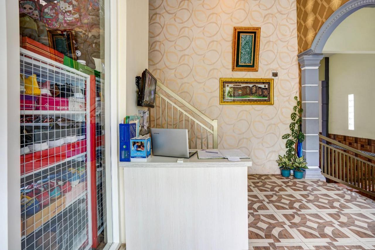 Super Oyo 90642 Lancar Homestay Syariah Tlekung Exterior photo