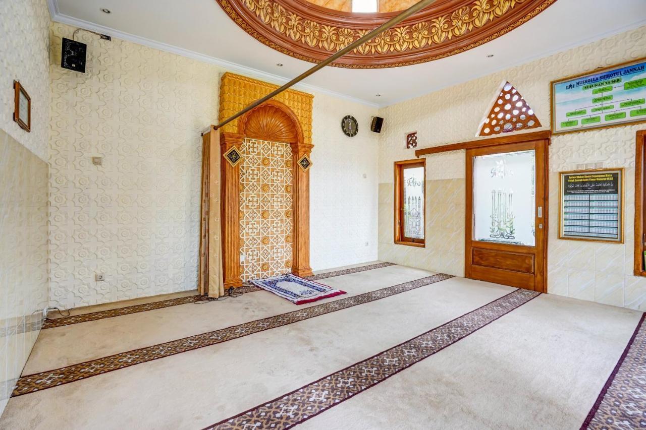 Super Oyo 90642 Lancar Homestay Syariah Tlekung Exterior photo