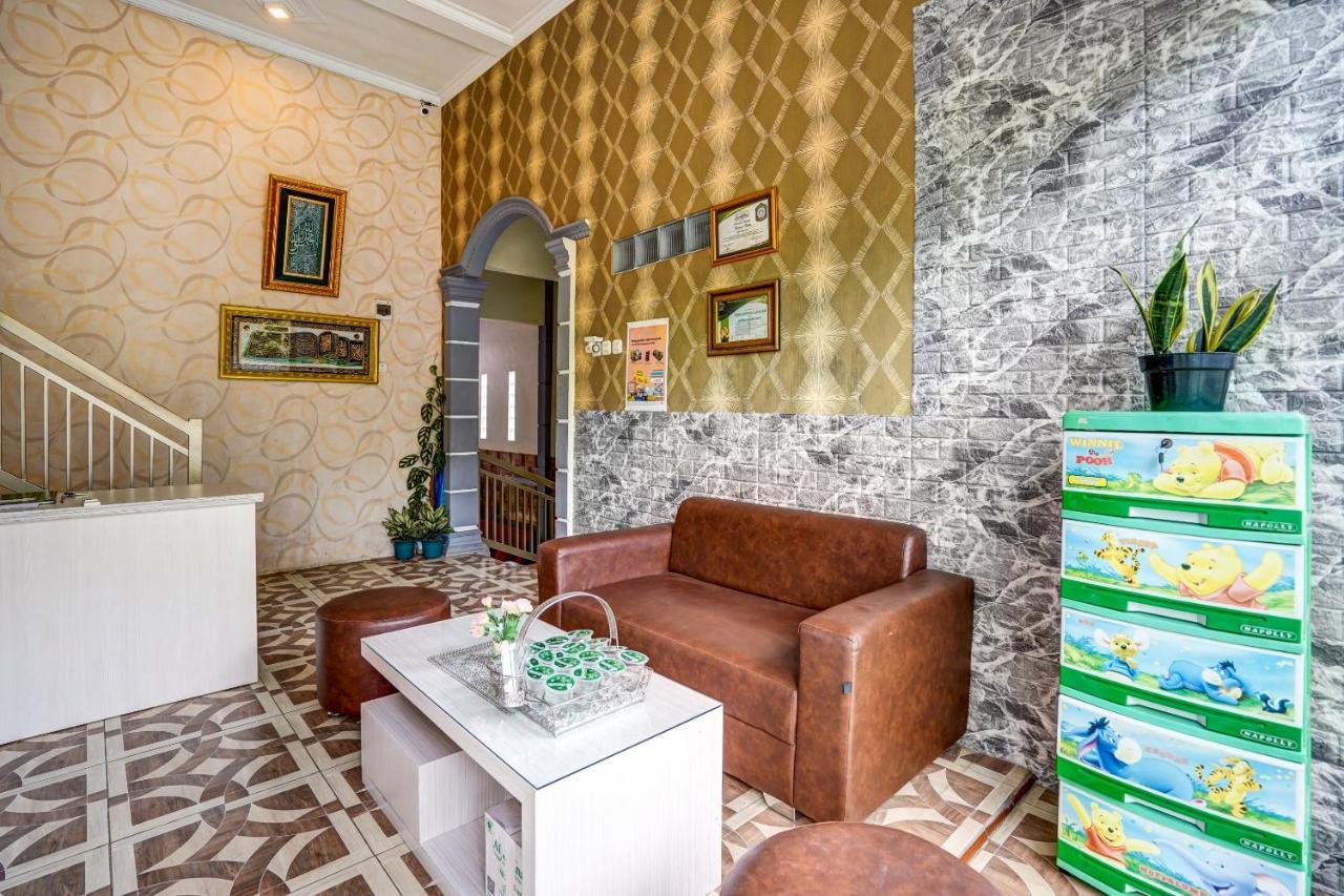 Super Oyo 90642 Lancar Homestay Syariah Tlekung Exterior photo