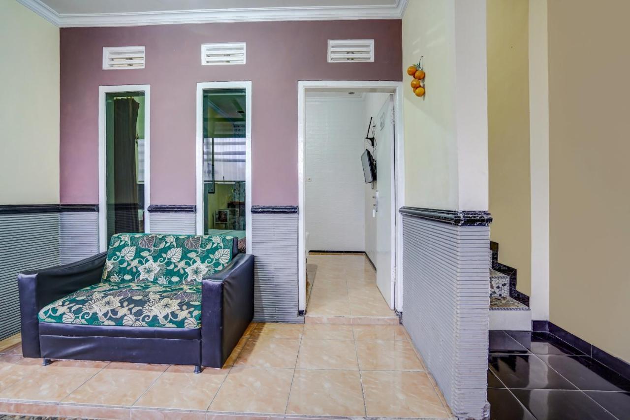 Super Oyo 90642 Lancar Homestay Syariah Tlekung Exterior photo