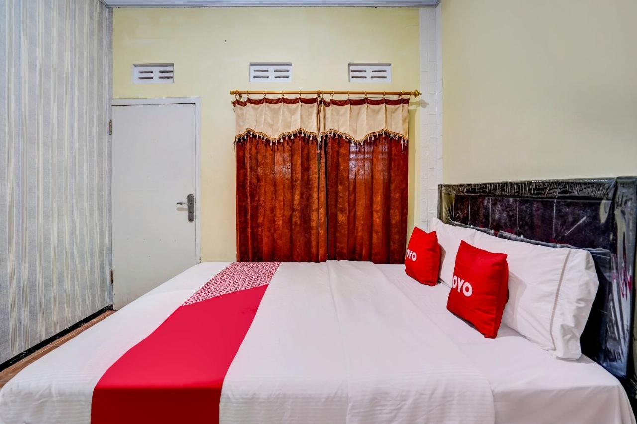 Super Oyo 90642 Lancar Homestay Syariah Tlekung Exterior photo