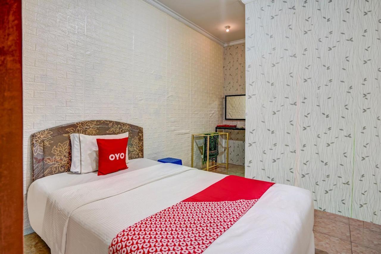 Super Oyo 90642 Lancar Homestay Syariah Tlekung Exterior photo